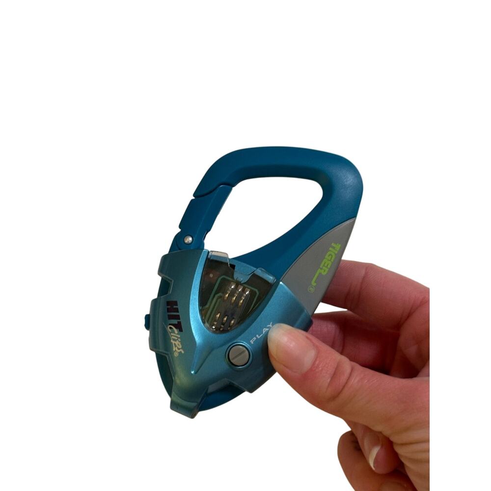 Hit Clips Caribiner Style BoomBox Player - Picture 8 of 10